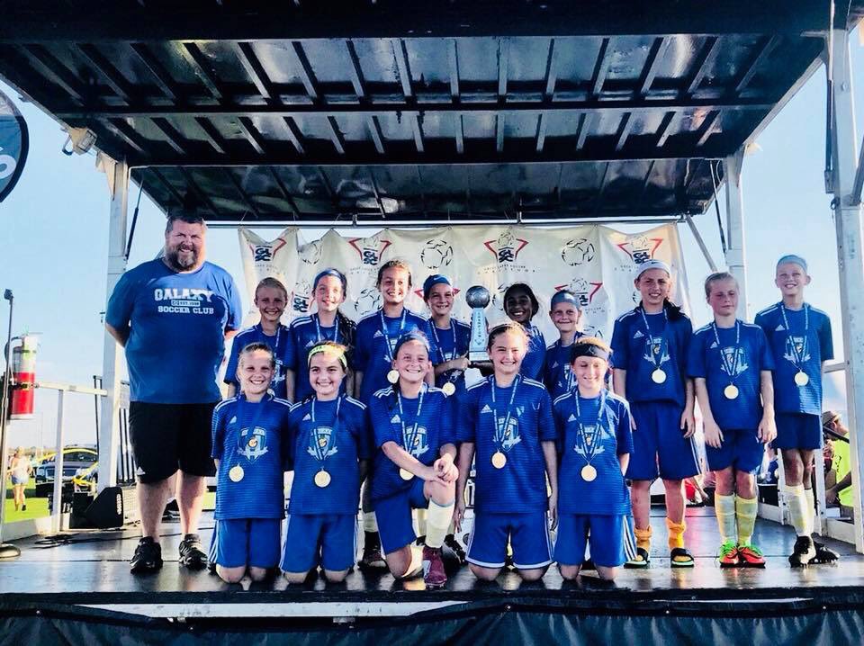 Great_LakesSC's tweet photo. Congratulations to the 2008 Girls Black who were celebrating after 4-0  game win this weekend ending with a championship trophy ⚽️🏆🥇!! Well deserved! #strongfinish #trophytime #glsc18 https://t.co/sDa3tDj9wO
