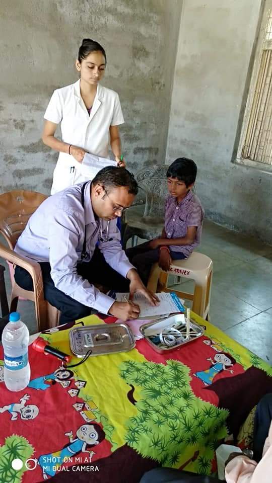 AmrChanch's tweet photo. સર્વ રોગ નિદાન કેમ્પ નું આયોજન આશ્રમશાળા ચાંચ બંદર https://t.co/AQfqgB7erd