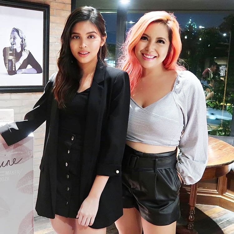 alwaysmaichaard's tweet photo. Congratulationsssss @mainedcm ✨✨✨ keep shining!!!! Stay tuned for the launch of #MaineForMAC ❤️❤️❤️ it's so purrrrrty ❗❗❗ #saytioco
@mainedcm 😚💕
© saytioco IG Update
#MaineMacLipsIn4days #ALDUBNationUnstoppable https://t.co/afLVwwZUWJ