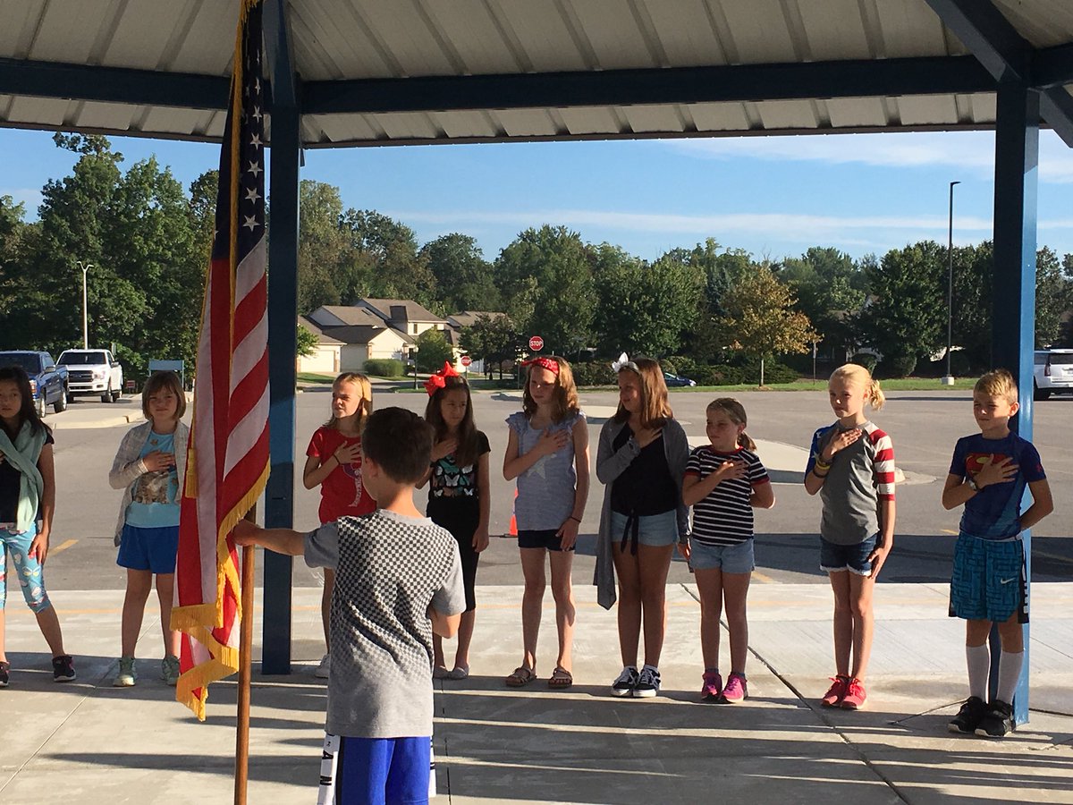 ervinmsaline's tweet photo. Constitution Day Pledge Celebration Ervin/Latona Team #heritagelearn https://t.co/LWS3MDQNjj