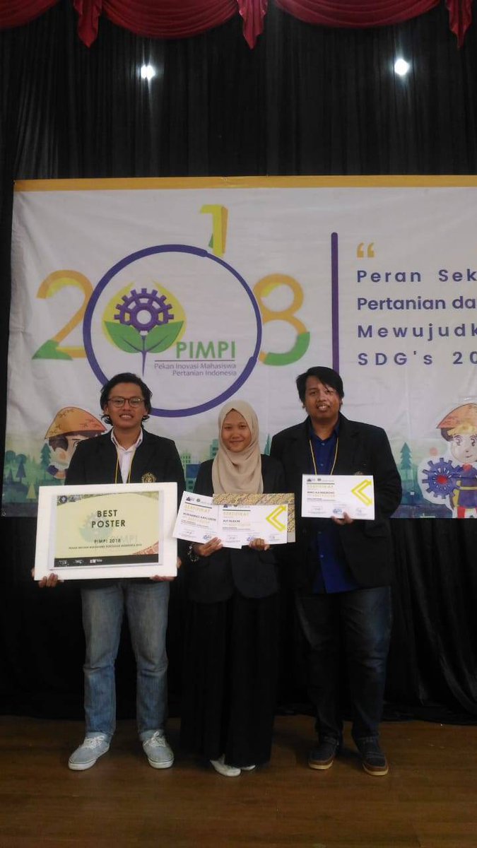 msp_ub's tweet photo. [ MSP BERPRESTASI ]
.
Congratulations🎉🎉🎉
Muhammad awaludin
Bimo aji nugroho
Atas prestasi "BEST POSTER" dalam lkti di institut pertanian bogor👏👏
.
.
Mereka sudah juara, kamu kapan? Kita tunggu giliran kamu🔥
#GenerasiBerkarya
#MedinfoHumanera
#Aquaticsolid
#MspUB https://t.co/H3jtfDdbRA