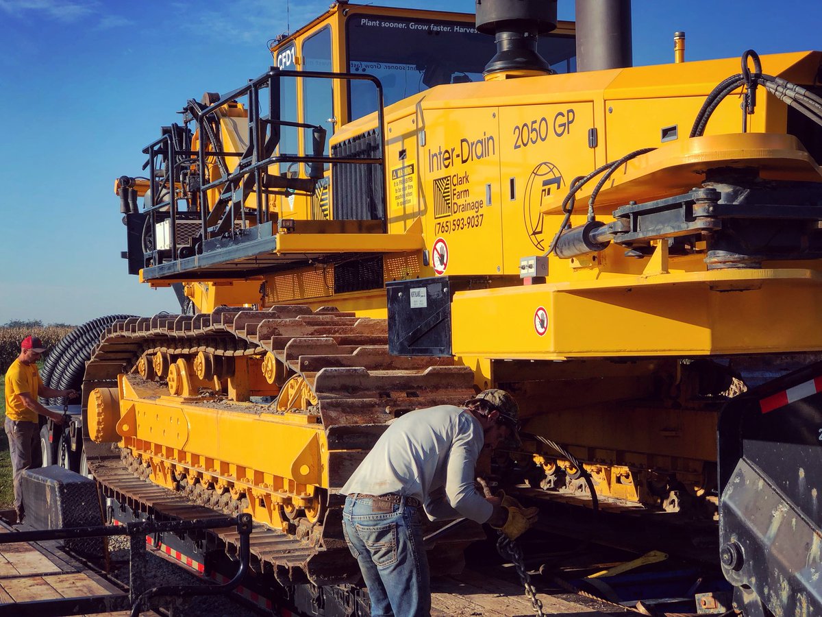 ClarkFarmDrain's tweet photo. Our #InterDrain #2050GP with a #Cat #C15 loaded up Friday and made its way to Ohio to start our last after-wheat #tile18 project. #Agriculture #WaterManagement #OHag #SecureTheLoad #HeavyHaul #OSOW https://t.co/8i5QEMYv57