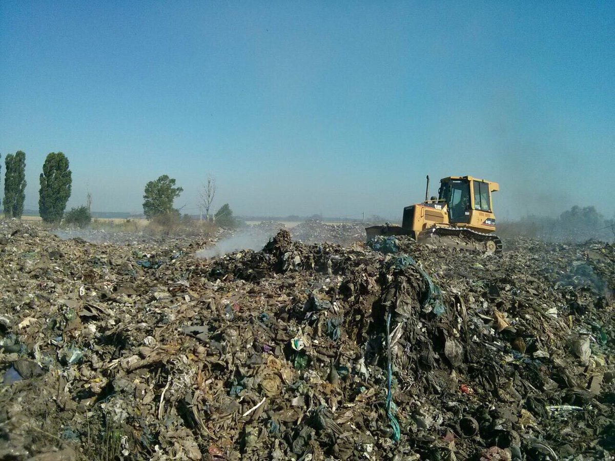 На Волині до кінця 2019 року планують побудувати полігон твердих побутових відходів. Детальніше: bit.ly/2Nh95pz