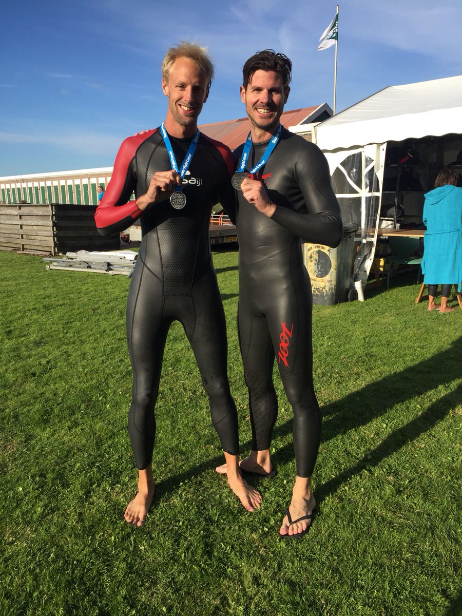 Prommenz's tweet photo. Niek en Matthijs hebben 2 kilometen in Het openwater Het Oude Veer in Anna Paulowna gezwommen voor Swim to Fight Cancer. Er is totaal €78.22,86 opgehaald waarvan onze mannen hebben gezorgd voor een bijdrage van bijna €1000,00 euro.

Kortom een mooie dag! https://t.co/ZvY9HFjlzN