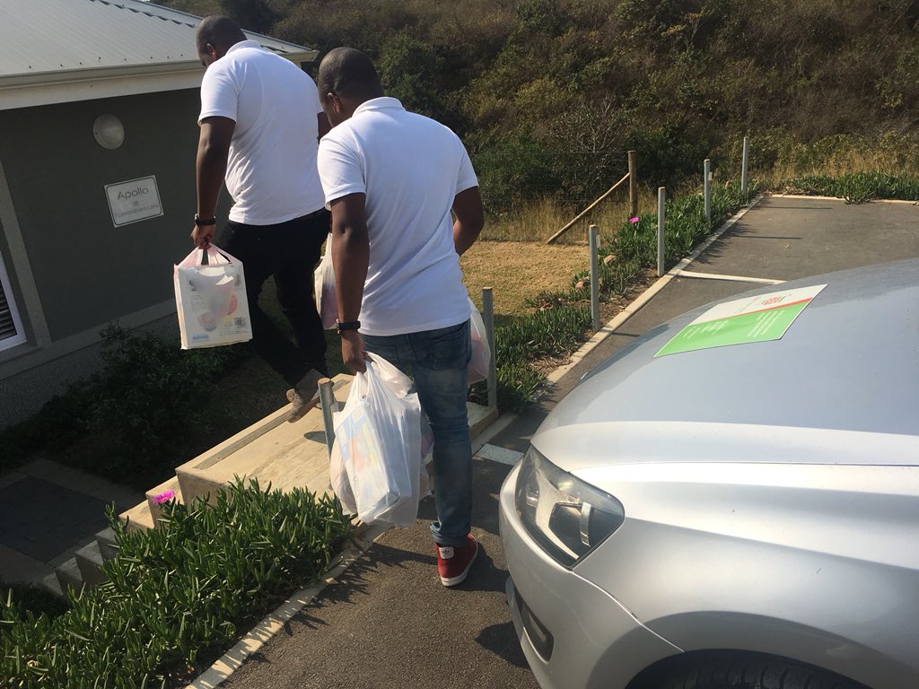 OSM_Shopping's tweet image. Hi Twitter

We are a 100% black-youth owned online grocery shopping platform for students and everyone in need of our service. We offer a range of grocery combos tailored to the majority of South Africans' daily needs and we deliver to their doorsteps FREE of charge.

Please RT