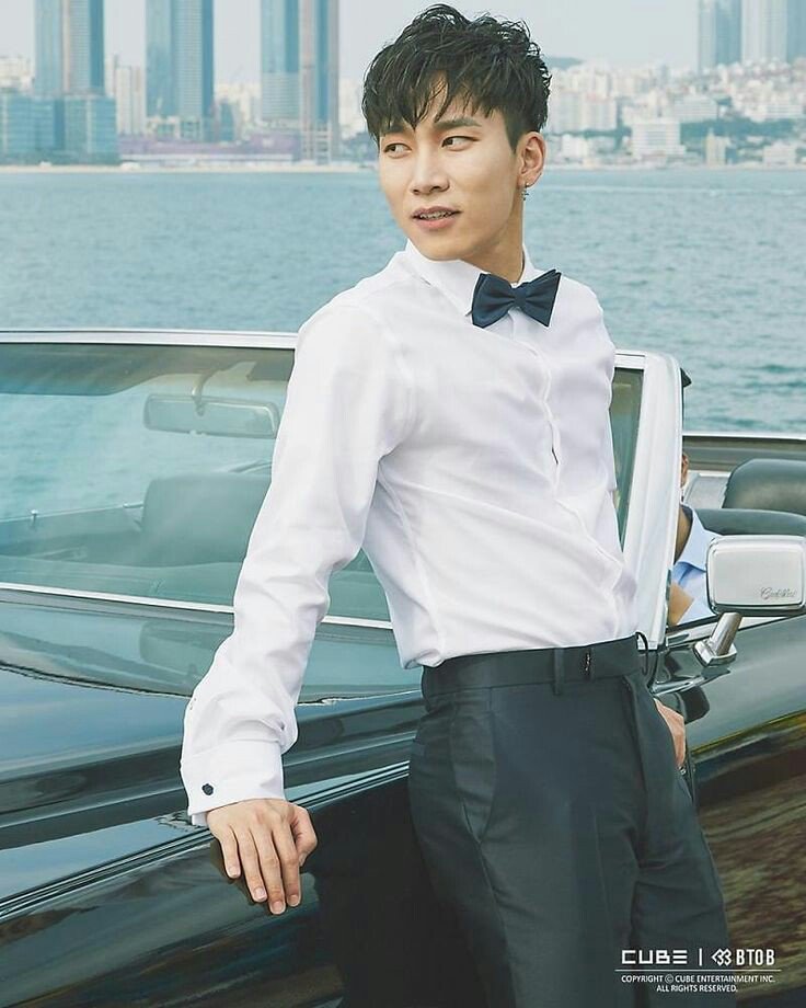 180917Hi Seo Eunkwang!!  How are you? Hope you're doing well.  Changsub released an ost today. As usual, high quality vocals.  Hope you'll get the chance to hear it there.  We can't wait to hear your vocals again soon. We miss you!! ♡ #WaitingForSilverlight