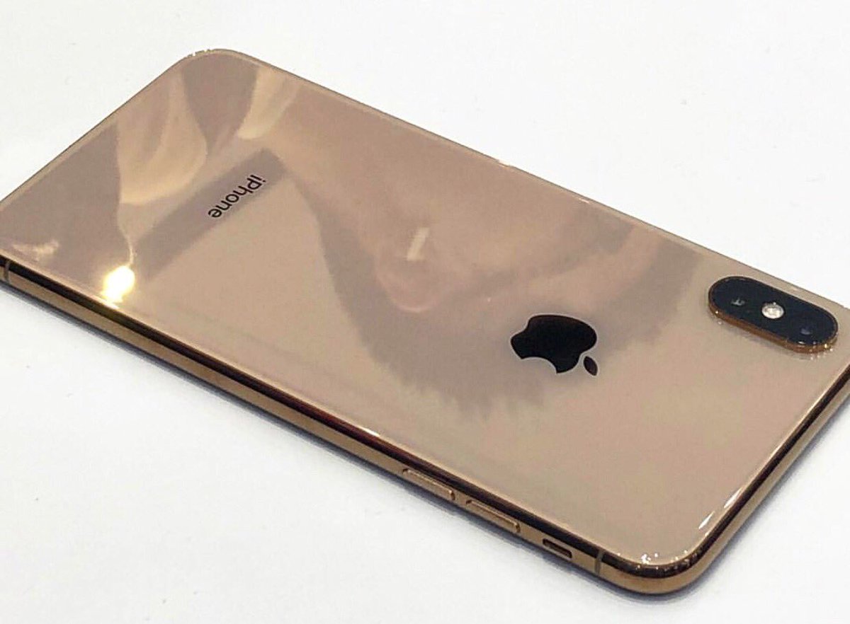 celluhhhhhhhhhh's tweet photo. 📱❤️🍎✨
#Apple #iMore #iMoregram #iPhone #iPhoneXS #goldiPhoneXS #gold https://t.co/XQ49Jtb5Pa