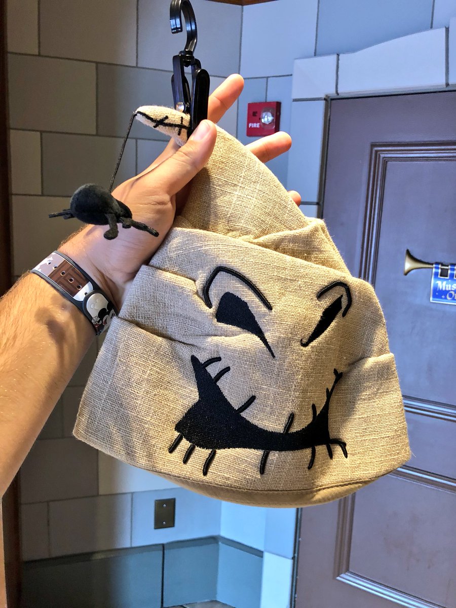oogie boogie hat disney
