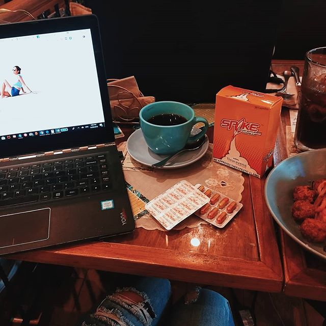 ruthilicious's tweet photo. Blogging in between meetings and spaghetti meatballs 🍝😂✌️
.
Done with budget and cost projection meeting. I am taking #SpikeCapsule for extra brain energy 💭 so i can still work on some #travel backlogs tonight ❤️
.
.
.
.
.
.
.
.
.
.
.
.

#Limitle… https://t.co/I60ZkddcZ4 https://t.co/0NKVC0c5bZ
