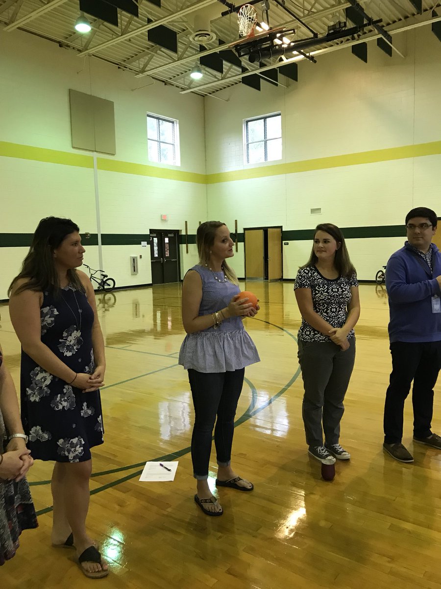 MelissaTReams's tweet photo. The #mondaymessage is #livelikejay a famous surfer who lived life to the fullest and embraced a growth mindset everyday.  Our first Monday huddle #celebratingmonday together sharing positive vibes with our school school family. @hdr_ric thanks for the shirt! https://t.co/60RnLaJzUF
