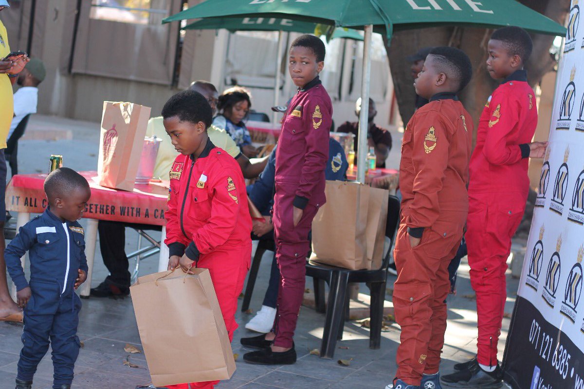 KonkheC's tweet photo. Bestselling Pilot suit in the country 🇿🇦

Get yours today by calling our ordering team on 0711216385 ☎️ or visiting our website https://t.co/V1GXGSTct1 🌎 https://t.co/bHenONvkQ2