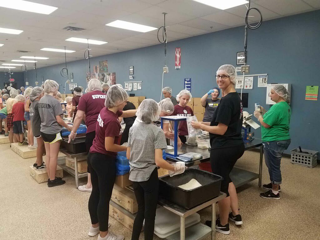 crimson_vb's tweet photo. Crimson Volleyball families had a amazing time volunteering with Feed My Starving Children (@fmsc_org) this weekend!  

Thanks for the opportunity to help make a difference in children's lives!
 
#feartheleaf #crimson_vb #ourbloodrunscrimson #fmsc_org #makeadifference https://t.co/NBNuqRWPc9