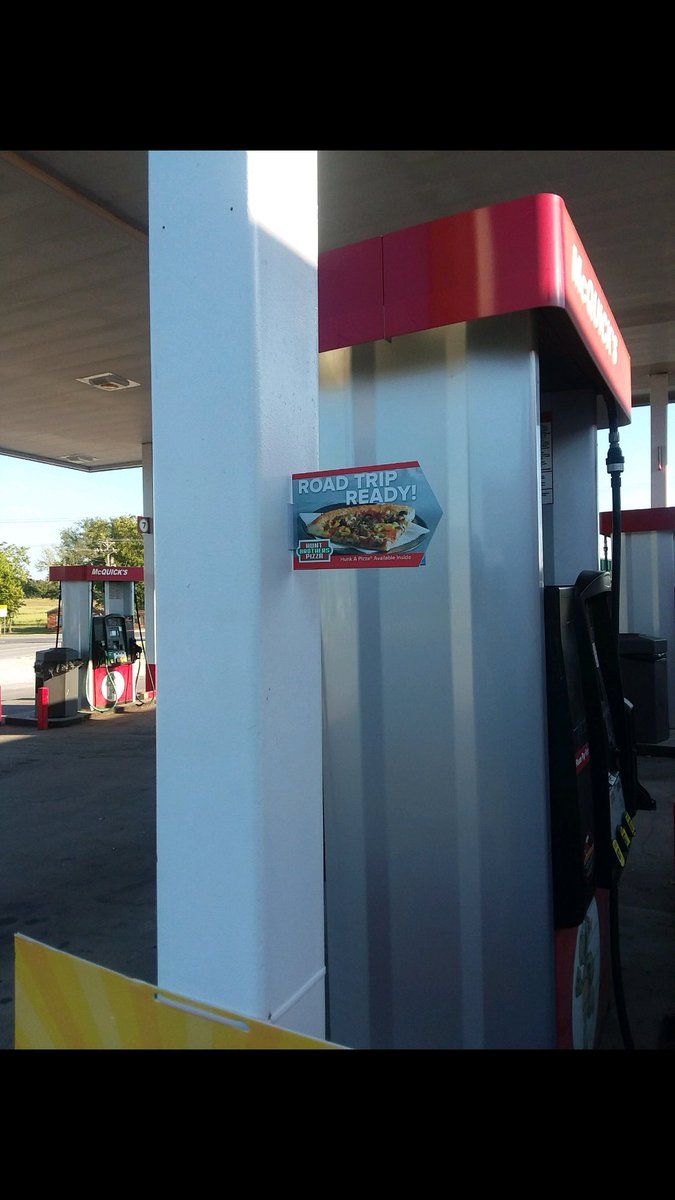 pfadrummer's tweet photo. Kerry being a blessing to our customers and pointing consumers to their front door and beyond. ⁦@hbpizza⁩  ⁦@TBHCDelivers⁩ https://t.co/kYLrGSMy3R