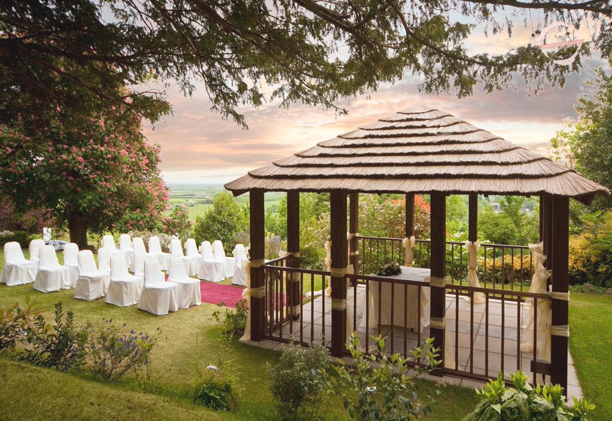 .<a href="/WEBBY_HOTEL/">The Webbington Hotel</a> - A wedding at the Webbington Hotel and Spa is a truly memorable experience. "To make your perfect day even more special we offer a variety of packages to suit all tastes and budgets." weddingvenuesinsomerset.co.uk/weston-super-m…