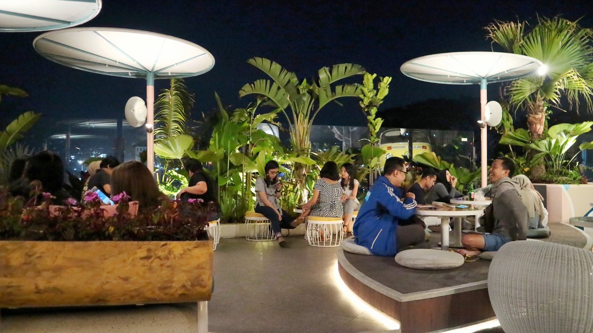 catmodjo's tweet image. santai sejenak,
menjemput ketenangan,
dalam irama beralun ringan
dan secarik ingatan akan dirimu... aku, rindu dendam!