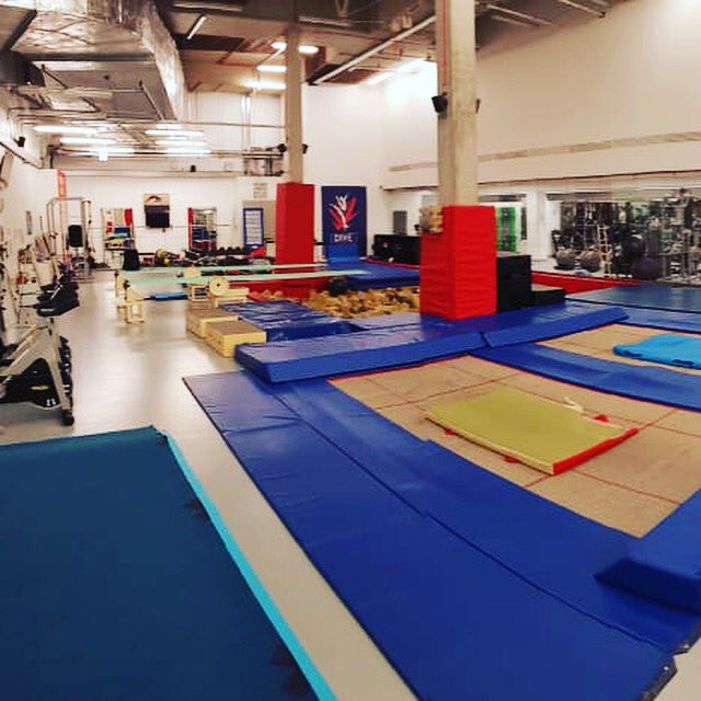 TomDaleyDiving's tweet photo. Adult Dry Dive sessions available now, every Saturday 👍🏻😁! Hone your skill or improve your fitness these is great course to experience using the best Dry Dive gym facilities in the World 🌍 #tdda
#drydive #backtowork #MondayMotivation https://t.co/xQMzzSgpaR