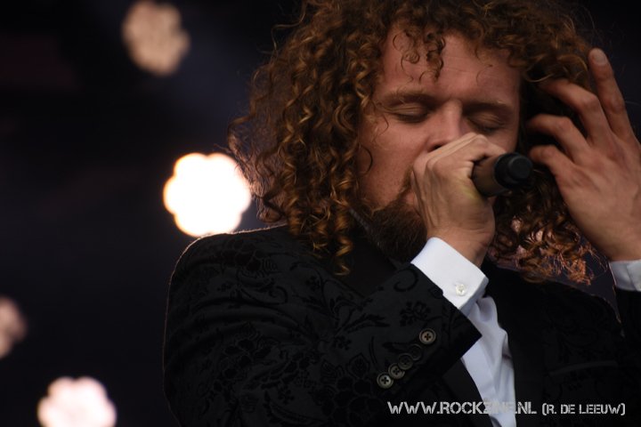 rockzinenl's tweet photo. Ook een foto verslag van @Di_rectMusic, @iamjacqueline &amp; @typhoon tijdens de @vliegenvrienden in #Eindhoven op #RockZine: https://t.co/fFLJplKVI0 https://t.co/jrCMl1gkgg