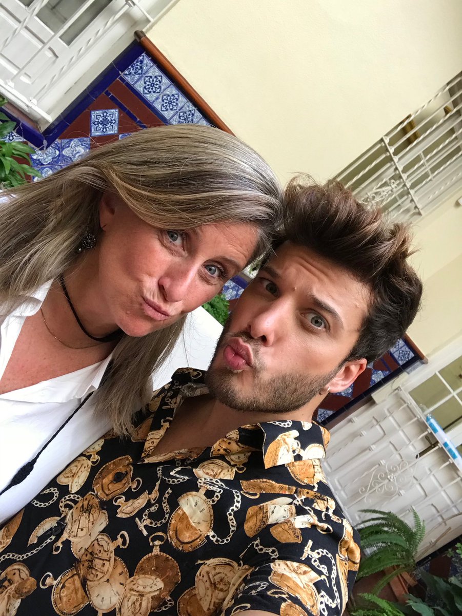 Compartiendo programa de radio con Blas Cantó! Hemos hablado de Altas Capacidades y talentos. Genial, con capacidad y trabajo todo se consigue!!