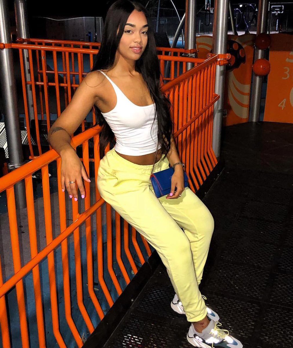 THEALEXISJ's tweet photo. Pretty gang sir, pretty gangster. https://t.co/MZfz6OrdC9