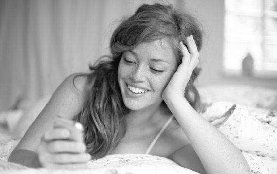 Annaribuccare85's tweet photo. "Ma se sorridi ad un suo messaggio,quando lo guardi negli occhi, che fine fai?"
#Listante 
- cit - https://t.co/kRQKH57Sa6