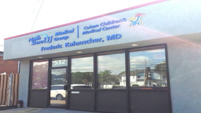 SDNYRealty's tweet photo. Looking for a healthcare property to move your practice in to? Check out this medical building in Massapequa: https://t.co/C7FJ5L9K9M https://t.co/0hd1YYLSw2