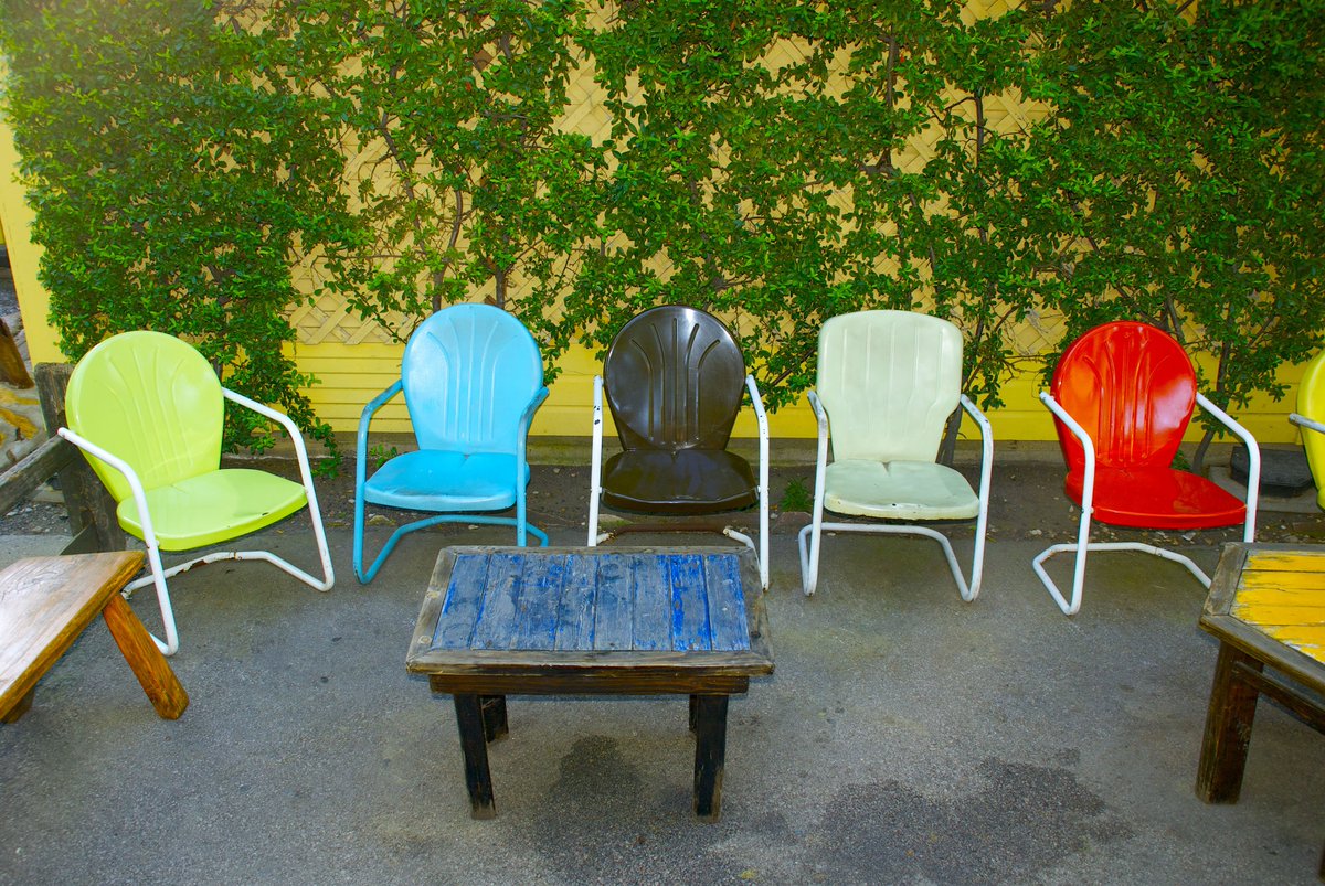 It's lunch time, y'all! We will save you a seat. 🤠#lunchtime