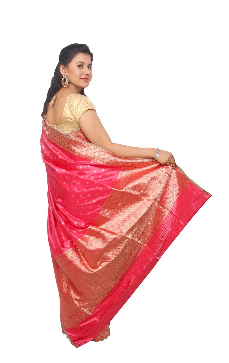 shadesofyarn's tweet photo. Bright Pink Pure Katan Silk Banarsee Handwoven Saree @ https://t.co/cvo19f4Rot
#banarseesarees #Banarsisilk #cutworkdesign #cutworksaree #madeinindia #supporthandmade #creativitymatters #sareestory #sareeaddiction #trendy #traditionalart #followforfollow #ethinicwear #handdesign https://t.co/rJo6Tkun4i