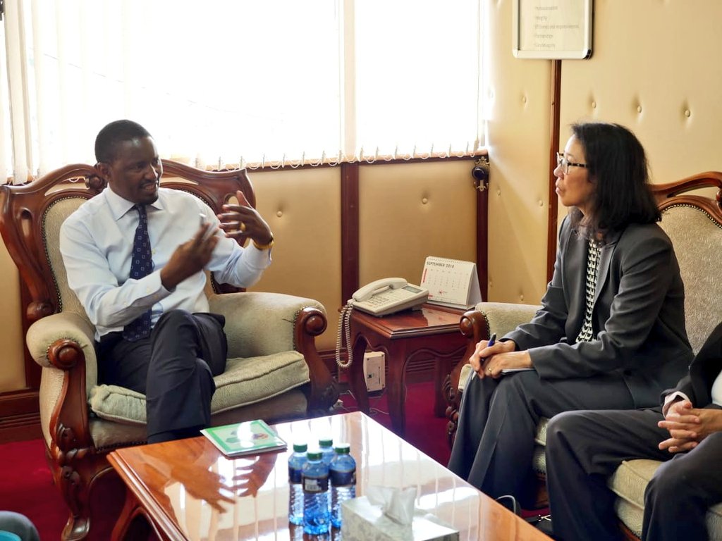 Hon_Kiunjuri's tweet photo. 2. We discussed two @WorldBank funded Projects aimed at increasing agricultural productivity and building resilience to climate change in Kenya: Kenya Climate Smart Agriculture Project #KCSAP and National Agricultural and Rural Inclusive Growth Project #NARIGP.
@WorldBankKenya https://t.co/GTJj7nyKjg