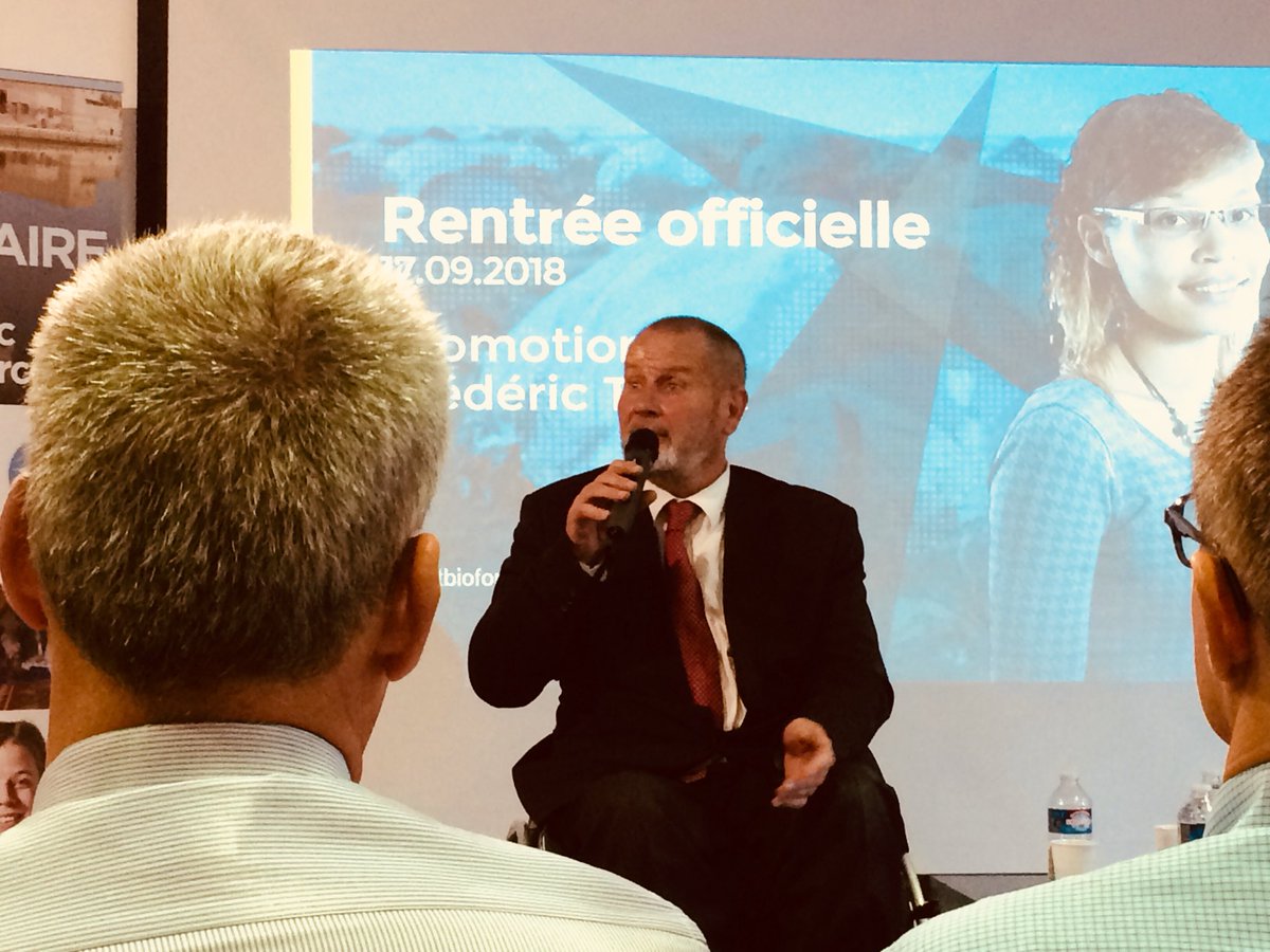 #rentreeBioforce <a href="/DocteurTissot/">Tissot Frédéric</a>, parrain 36e promo : «Je vs demande de tjs vs poser cette question: ce que l’on fait respecte t-il la dignité de l’autre? Car à côté des mots #efficacité et #engagement, il y a le mot #éthique. C’est tt ce que je voulais vs dire mais c’est énorme»
