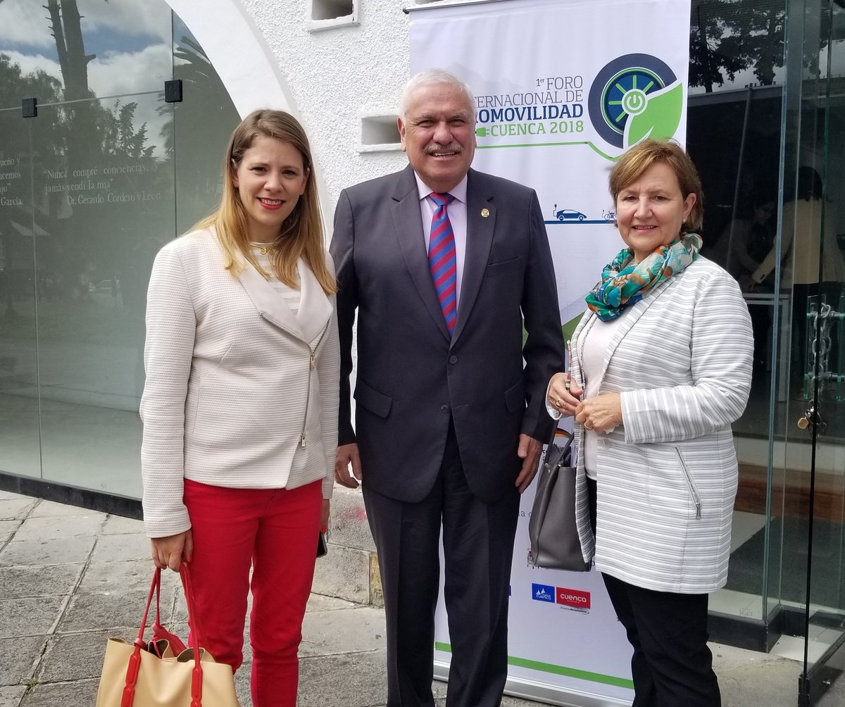 MarceloHCabrera's tweet photo. El mayor de los éxitos en el desarrollo del Primer Foro Internacional de Electromovilidad, que sea una jornada de gran conocimiento e intercambio de experiencias que contribuirán para Cuenca. https://t.co/dfljLKk4P3