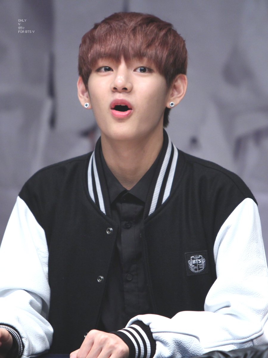 onlyv_95's tweet photo. 오랜만에 태태시⌚💜

태형아 우리 매일매초 행복하자

【📷:131103 잠실팬싸】

#뷔 #V #태형 #てて #BTS
@BTS_twt https://t.co/ZODiuvkqz0