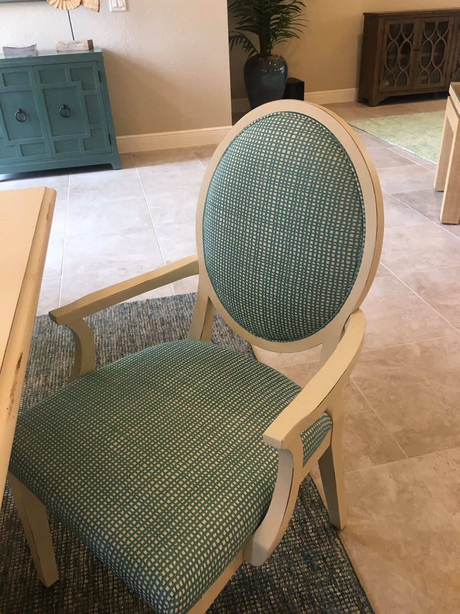 DesignsLori's tweet photo. The Paul Homes Model is fully complete! All the awesome details, furniture and accessories are placed and ready for you to see! Come check out this beautiful model home on Cape Coral Parkway, just East of Chiquita for some home inspiration! #LoriManningDesign #FloridaHomes https://t.co/bQ5l3C7p9z