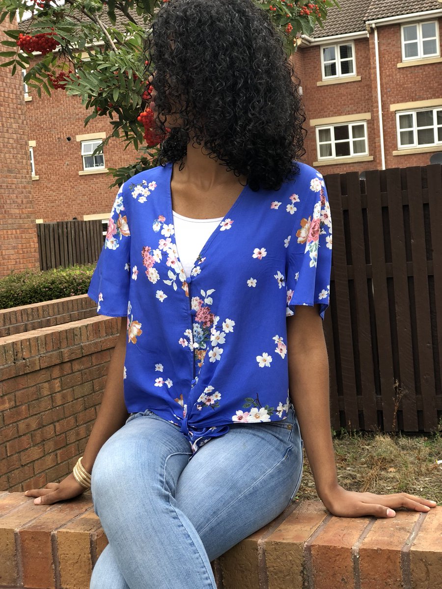 hibasharficntr's tweet photo. Suede @Primark Flats
With a floral cotton top would do the job 💁🏽♀️
#FloraEvent
#معرض_فلورا
18 Days left
Thursday 5/10/2018 to Wednesday 10/10/2018
Hiba Sharfi Center https://t.co/r19GAT4J0V