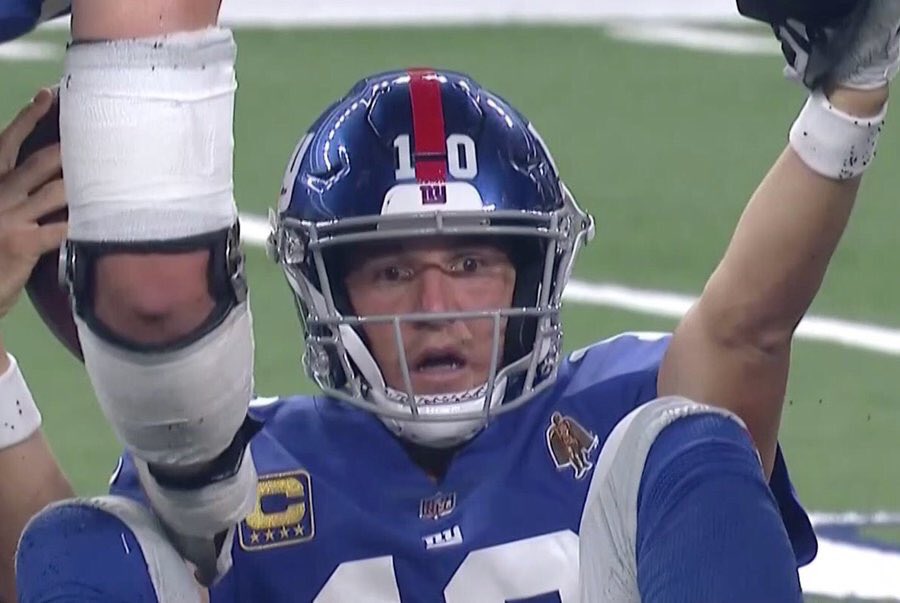realColeLeonard's tweet photo. Tech QB Alan Bowman realizing that Calvin Bundage basically lived in the Boise backfield #TechHateWeek https://t.co/JUqqxTQZVs