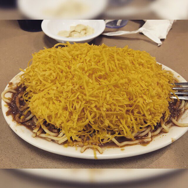 StoneBroken_'s tweet photo. Thanks Cincinnati! That was truly awesome!! โค๏ธ
We met so many awesome fans and tried out the famous โSkyline Chiliโ! ๐
@BogartsShows #SBStateSide #WorthFightingFor #AintAlwaysEasy #Tour #America #Band #Rock #Music #Musicians #Fans #TheBrokenArmy @SkylineChili https://t.co/DAWykGaeUB