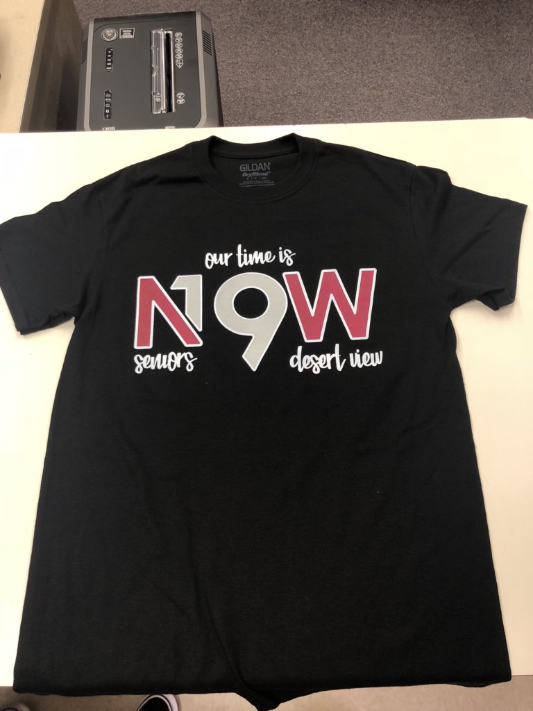 DesertViewStuC0's tweet photo. Senior shirts are now in at the bookstore! Come buy one for only $15🐾 #ClassOf2019 https://t.co/H7PXI47vcg