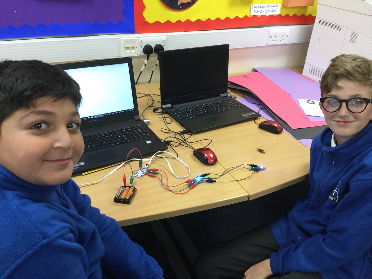 higher_lane's tweet image. Loving our first #codeclub session. We are mastering the #crumblecontroller. Some of us have already worked out how to program it!