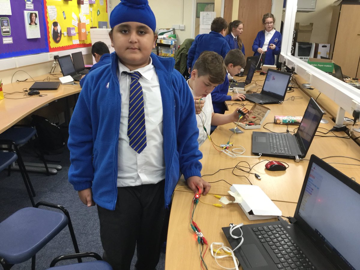 higher_lane's tweet image. Loving our first #codeclub session. We are mastering the #crumblecontroller. Some of us have already worked out how to program it!