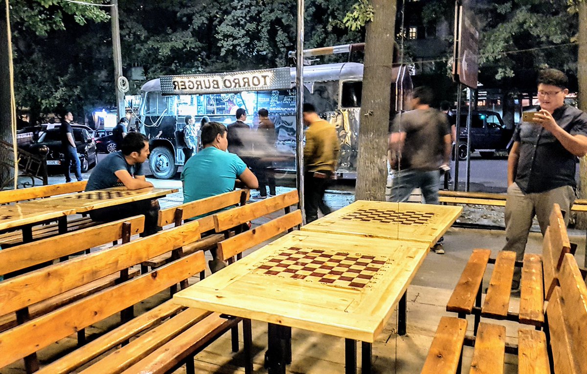 Торро Бургер на Токтогула.
Почти....