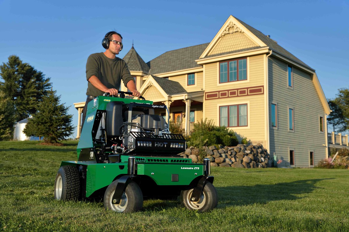 SKBLandscape's tweet photo. Do you know why fall is the best time to aerate? | #Aerate #Fall #Landscape #FallTasks https://t.co/Qqnh7Fy3Qf https://t.co/SJzqGOFBs5