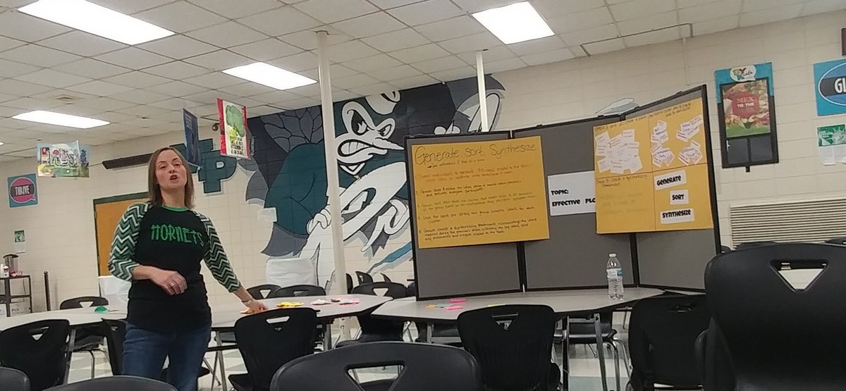 dialys_riley's tweet image. New learning strategies make us a stronger team for all student success! #mpms2019 #learningcoaches #BuildingChampions #HornetProud