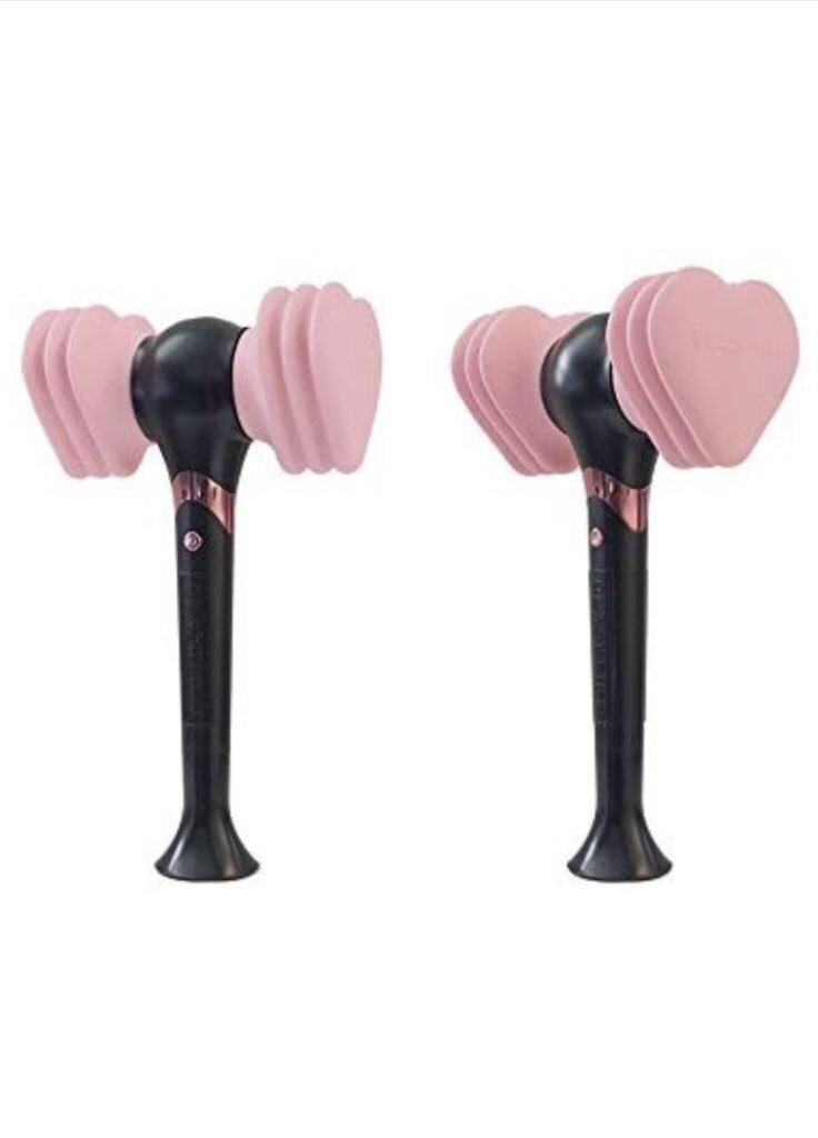PShoppie's tweet photo. Blackpink - Official Light Stick 🖤💖 

🦋 Price: Php 1,600 + local SF (we can do meet ups too for nearby areas!)

DOO: september 27

DOP: October 1

ETA: 2 weeks from DOP
#PpoongPHGO https://t.co/hJT2dCNpb1