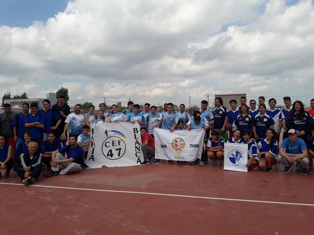 Valperezzon's tweet photo. DGCYE-DEF
En la Región 20, así viven y disfrutan de la Etapa Regional del Primer Intercef Provincial. 
@gzinny @sergesiciliano @BAeducacion 
#Intercef #Región20 https://t.co/2OZwO29rXt