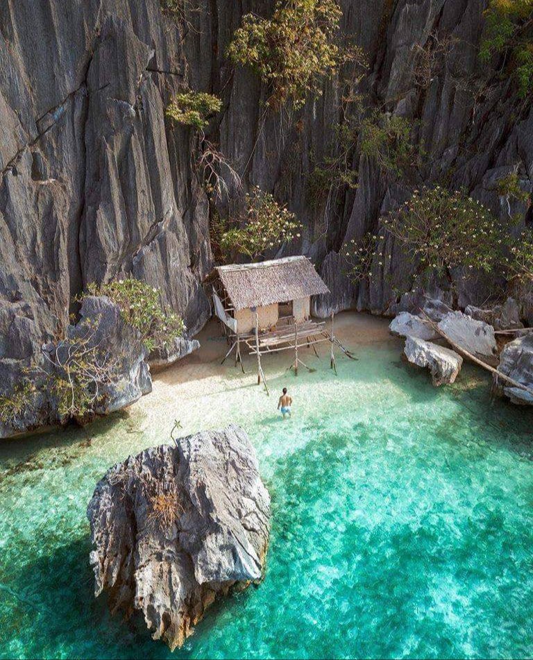 SeaBeastGear's tweet photo. Anyone want to live here? 😜🏖️
#seabeast #beach #snorkeling https://t.co/i0UEVnwr5Y