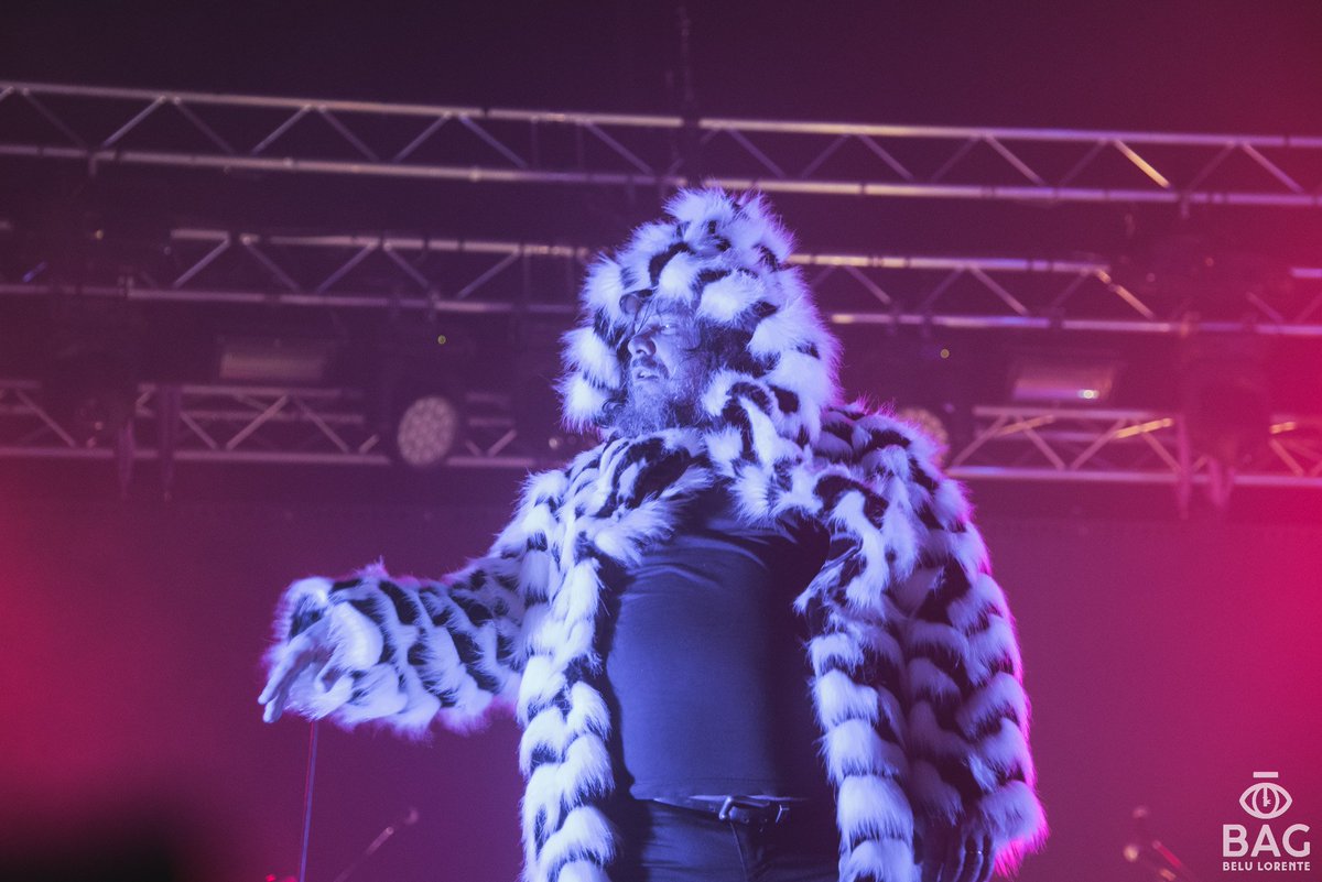 📸 Massacre hizo flashear al Teatro Coliseo con su Massacredélica. Te mostramos las imágenes de una noche cargada de surrealismo y psicodelia en territorio italiano.

La fotogalería 👉goo.gl/vHhcAo
PH <a href="/belulorente/">Belu</a>