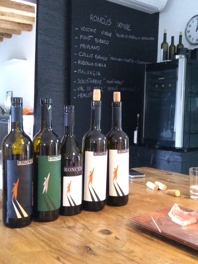 Carpevinumblog's tweet photo. Roncùs: vecchie vigne e vini contemporanei https://t.co/gRbfBfUkzh #roncus https://t.co/bXejMBG036