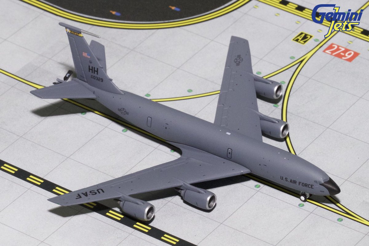GeminiJets's tweet photo. MILITARY MONDAY! @GeminiJets #GeminiMacs 1:400-scale @usairforce Hawaii Air National Guard #154thWing #154thWG #154WG #15thWing #15thWG #15WG @Boeing KC-135R #Stratotanker item GMUSA076. See a list of global retailers at https://t.co/bUC4bLw6Kz 🇺🇲️ #GeminiJets #USAirForce https://t.co/J2IdQvAoXC
