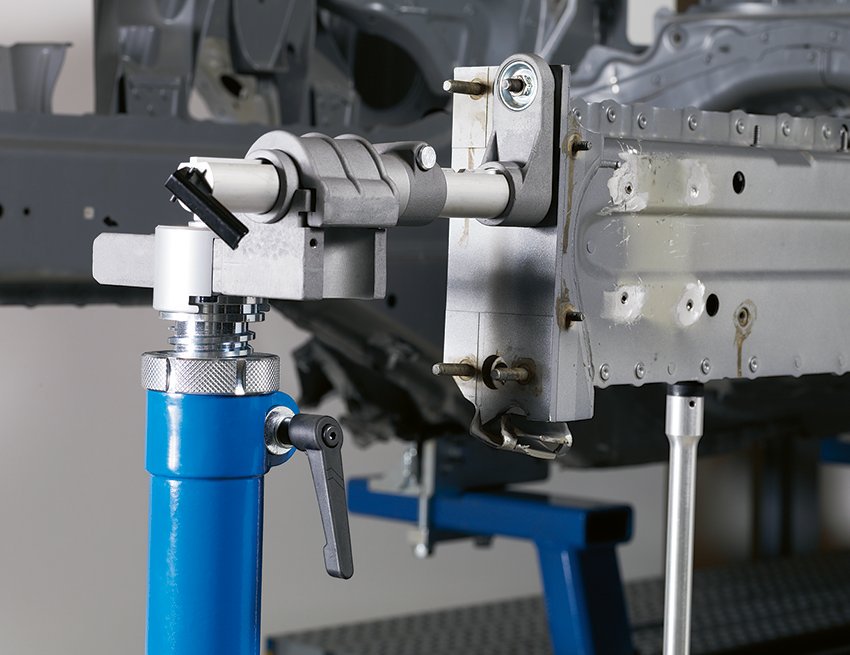 EVO 3 is made for building a fixture to hold new body parts in place when welding and bonding. When combined with EVO 1 and 2, and supported by the 
Car-O-Tronic Vision X3 electronic measuring system, the equipment works on all vehicle models.

bit.ly/2EIZkLK