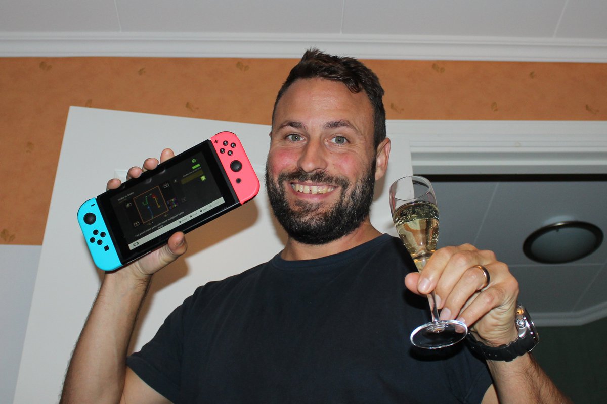 PrettyFlyDev's tweet image. Dear #GameDevDiary today was totally awesome but I&apos;m exhausted now. Snake vs Snake was launch on Nintendo Switch on pre-order and most of the day was spent on executing the very basic marketing plan I had. Still didn&apos;t get through it all #gamedev #indiegame #indiegamesreality