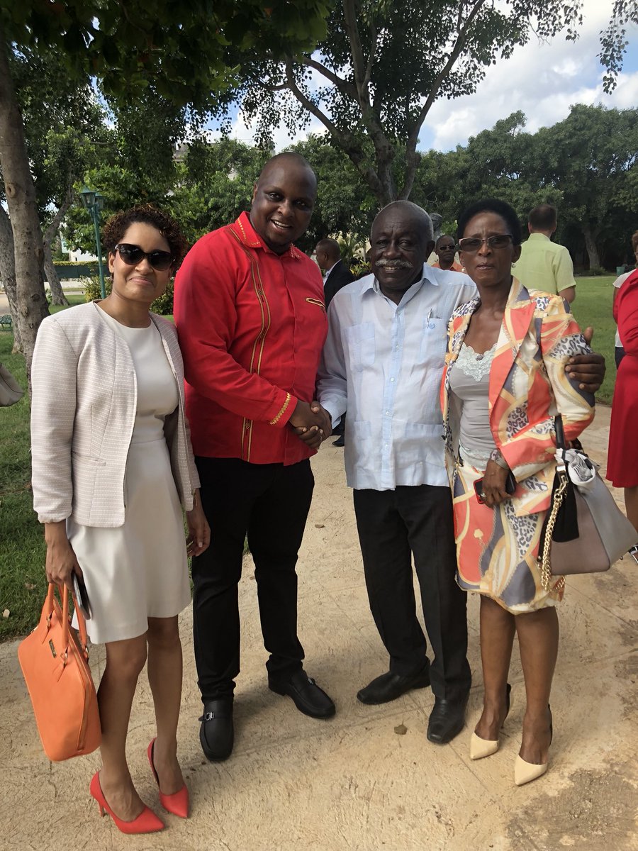 FloydShivambu's tweet photo. #NotesFromHavana! Cuba has been a true revolutionary friend for South Africa from the trenches of war against colonialism and apartheid to the well-being of all South Africans through training of Doctors and other critical Skills. Viva 🇨🇺 Cuba! Viva La Revolucion! https://t.co/d8O60pqqz4